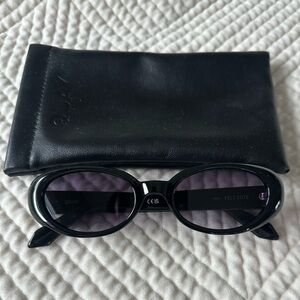 Quay Felt Cute 52mm Gradient Small Oval Sunglasses Color black/smoke